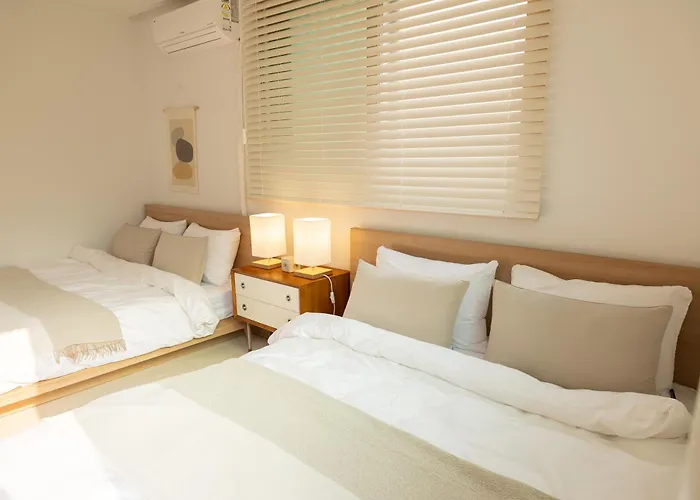5 Min To 마포역, Easy Access To Hongdae, Airport Railroad And Bus - Foreigner Only *