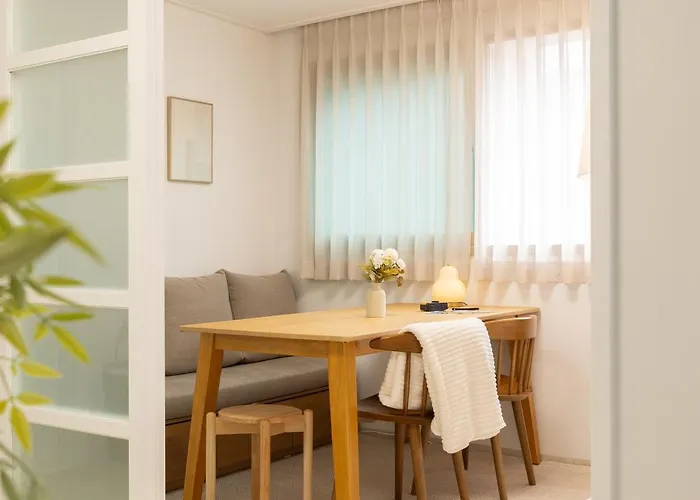 5 Min To 마포역, Easy Access To Hongdae, Airport Railroad And Bus - Foreigner Only アパート *