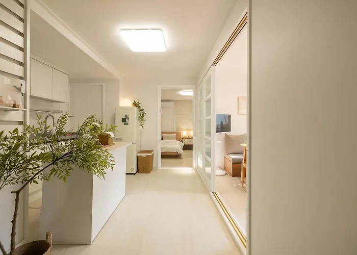 アパート 5 Min To 마포역, Easy Access To Hongdae, Airport Railroad And Bus - Foreigner Only *