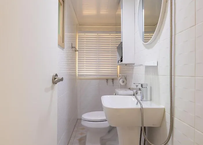 5 Min To 마포역, Easy Access To Hongdae, Airport Railroad And Bus - Foreigner Only アパート ソウル特別市
